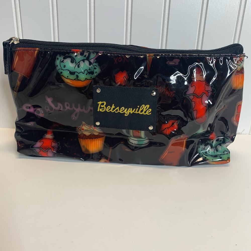 Betseyville Makeup Bag Black Plastic Cupcakes Sundaes Ice cream 11 x 6 x 3"